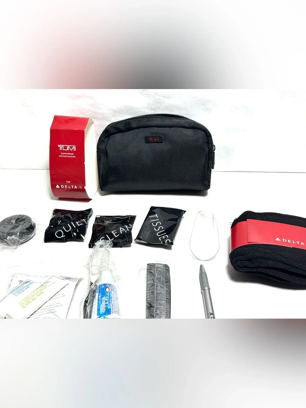 TUMI Delta Air Lines Business Black Amenity Toiletry Travel Kit - New Complete